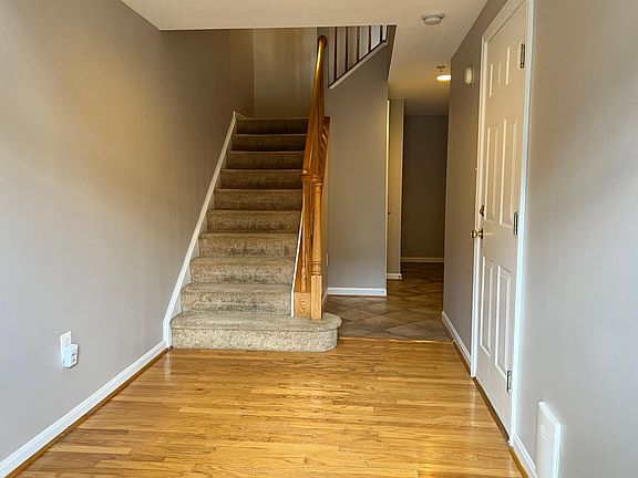 3rd image of 1559 Hallwood Ct