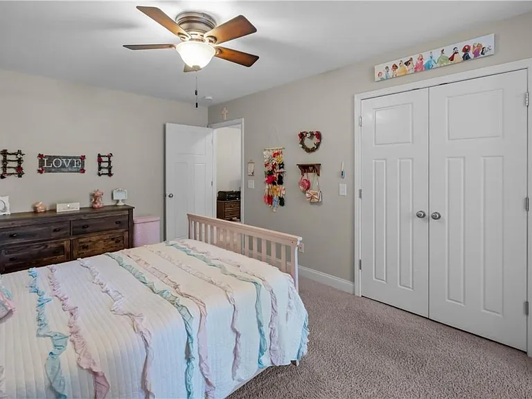 498 Waverly Ln — Photo 31