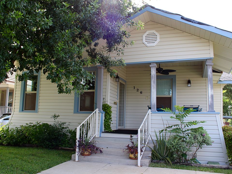 1st image of 126 Loretta Pl