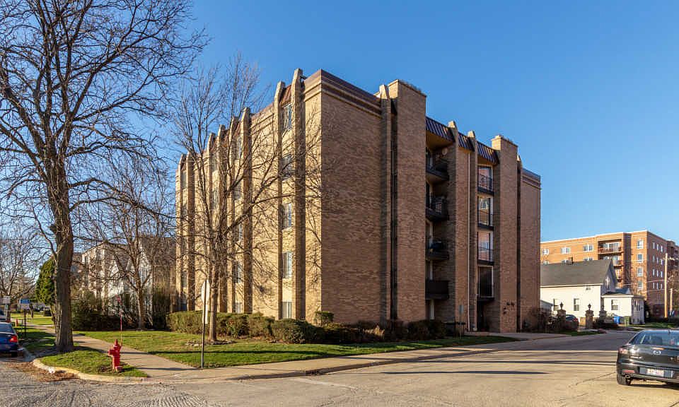 1st image of 550 Ida St APT 5NE