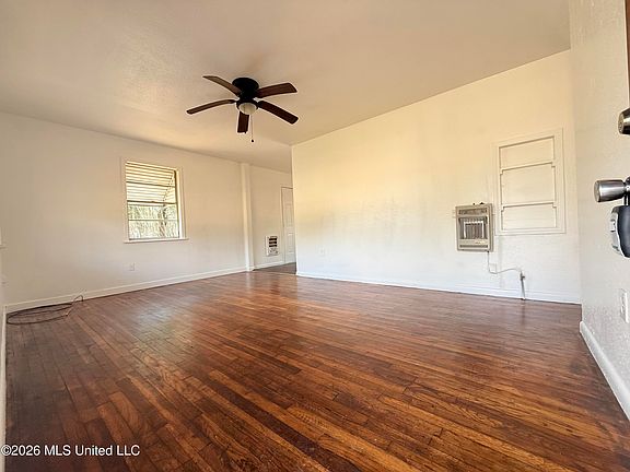 3rd image of 1002 Avenue F Ext