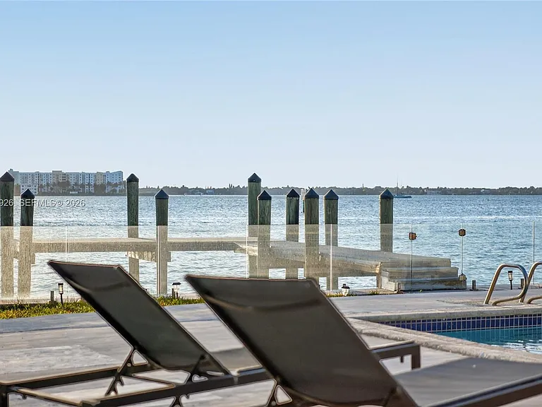 1101 S Shore Dr #1 — Photo 34