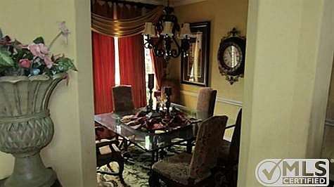 5th image of 1727 Windmill Hill Ln