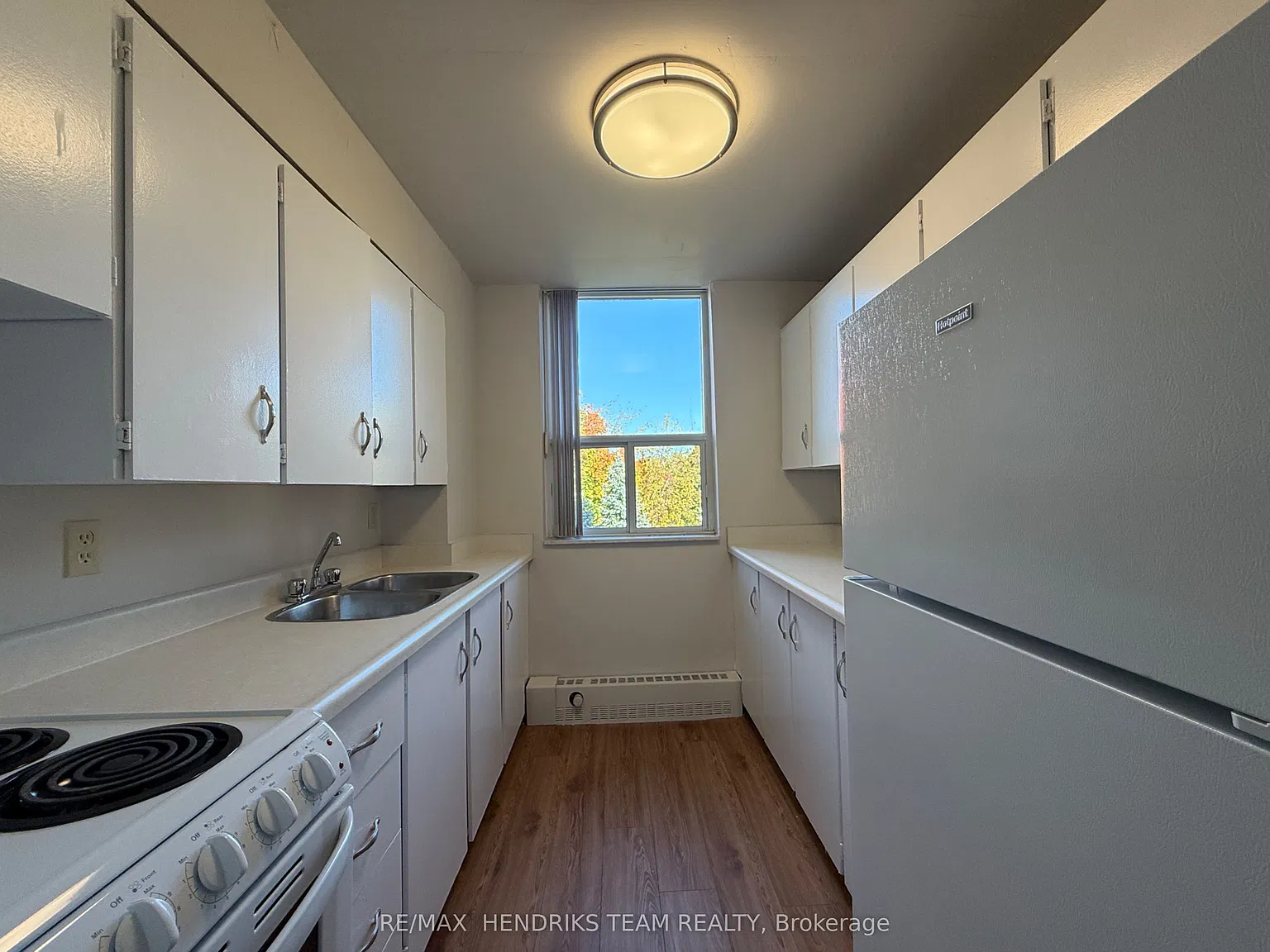 2 bed, $1,775 — Photo 2