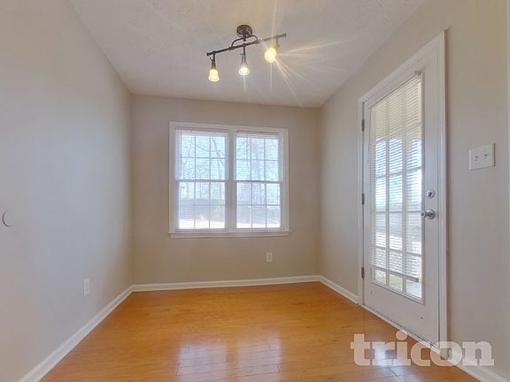5th image of 420 Austin Dr