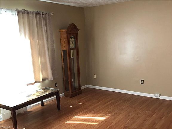 5th image of 3059 Nantucket Dr