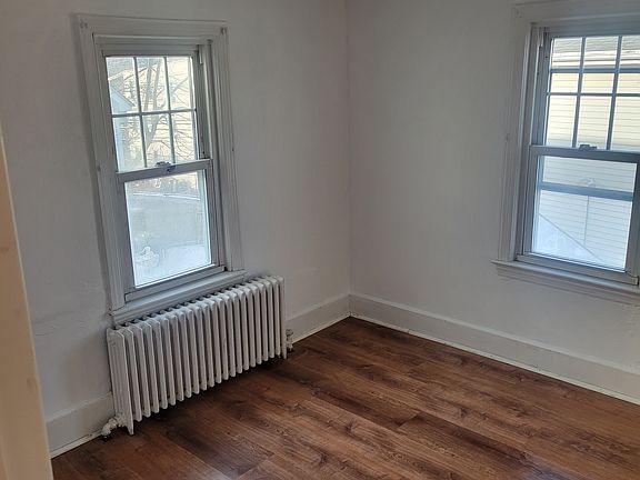 3rd image of 20 Cambridge Ave