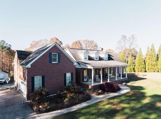 701 Tatum Rd, Talking Rock, GA 30175