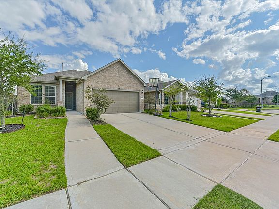 4th image of 11410 Cypress Elm Ct