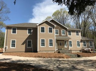 558 Wyckoff Ave, Mahwah, NJ 07430