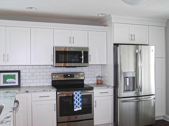 4th image of 5340 Hawk Hollow Dr E