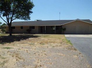 10559 N Armstrong Ave, Clovis, CA 93619