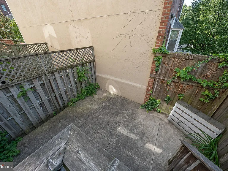 2822 Ogden St #A — Photo 26