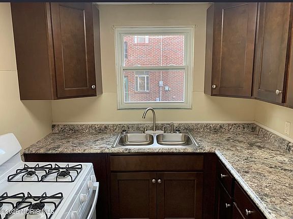 5th image of 1429 Potomac Dr #2