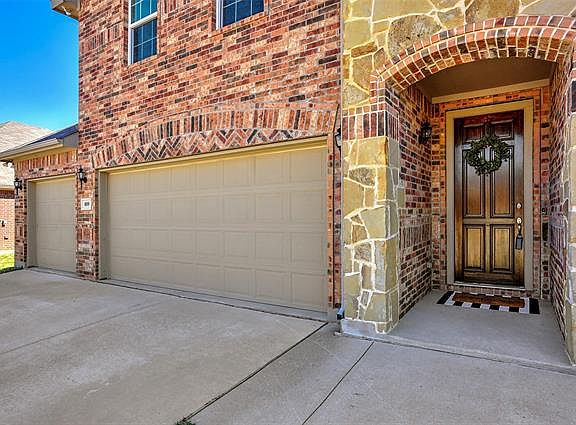 4th image of 809 S Cormorant Dr