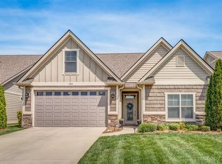 139 Windstone Dr, Fletcher, NC 28732
