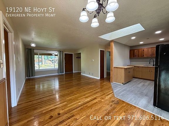 4th image of 19120 NE Hoyt St