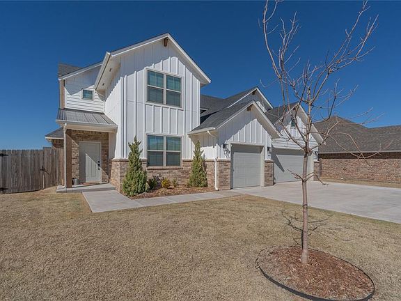2nd image of 1395 Pineridge Cir