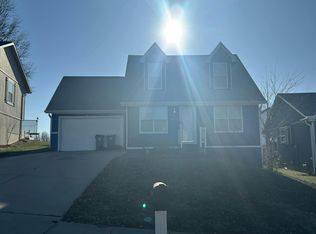 1864 Current St, Liberty, MO 64068