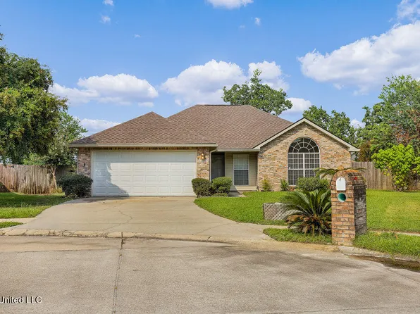 317 Woodcrest Dr, Long Beach, MS 39560