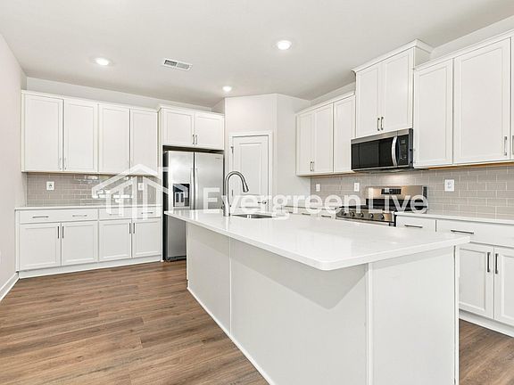 5th image of 1330 Resort Blvd