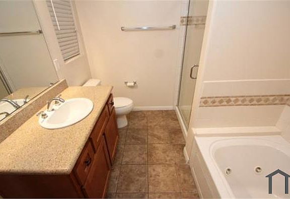 5th image of 5521 Kester Ave