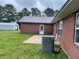 996 Sticky Rd, Gurdon, AR 71743