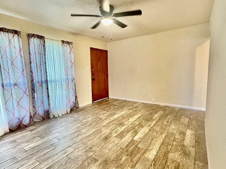 2709 Milo St — Photo 6