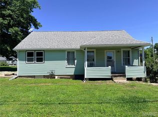 300 N Broadway, Kampsville, IL 62053