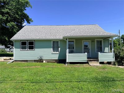 300 N Broadway, Kampsville, IL, 62053