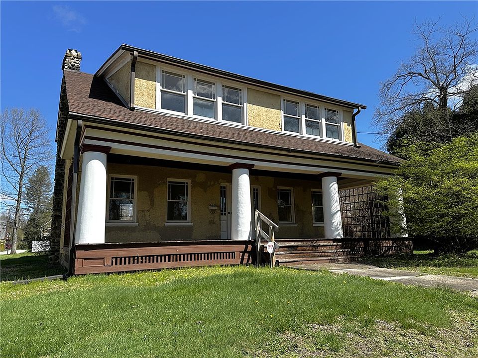 1st image of 919 Oak St