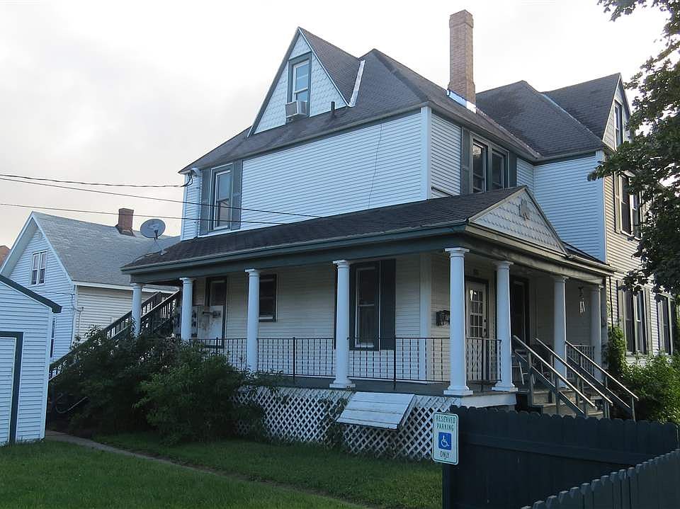 2nd image of 203 N 18th St