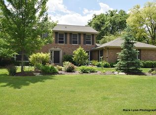 49 Highgate Crse, St Charles, IL 60174
