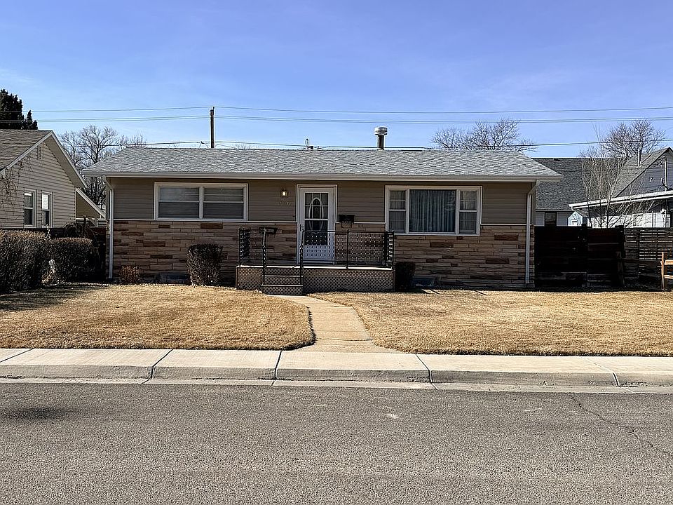 1st image of 606 S 10th St