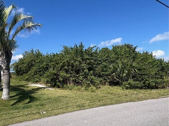 4th image of 17386 Bayharbor Cir