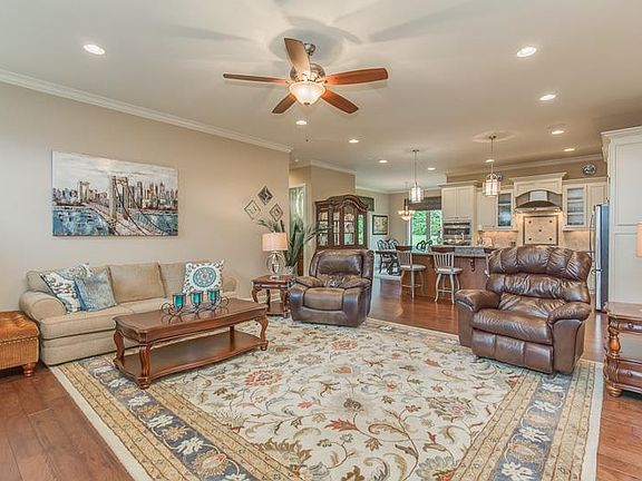 4th image of 1620 Egret Way