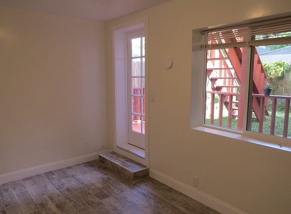4th image of 61 De Long St