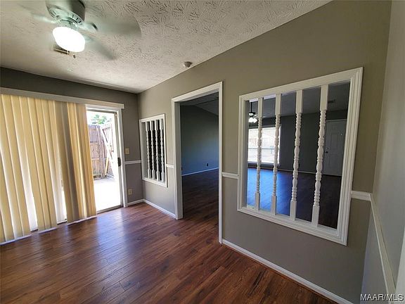 3rd image of 5780 Hyde Park Dr