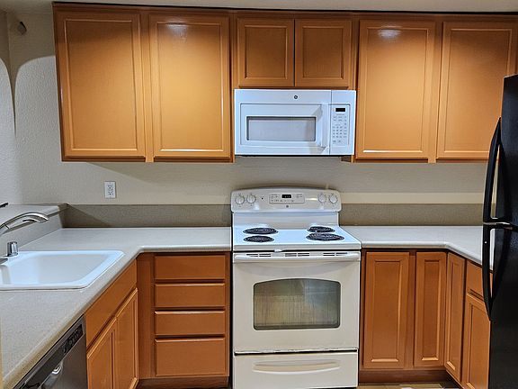 Spacious kitchen.