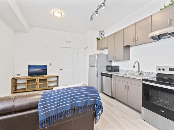 330 S Lake Ave Unit 117