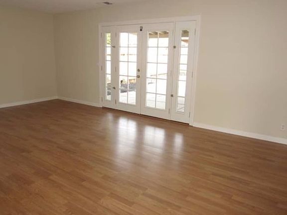 4th image of 1297 Balsam Way