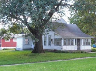 611 Pine St, Tarkio, MO 64491