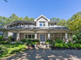 52115 Main Dr, New Buffalo, MI 49117