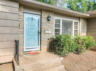 8348 Locust St, Kansas City, MO 64131