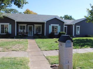 1232 Republic Cir, Salina, KS 67401