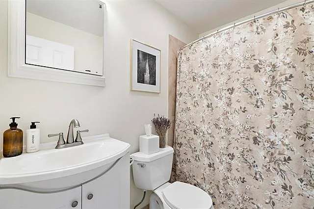 711 Willow Ave #4H — Photo 7