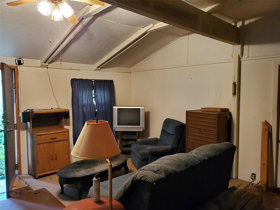 2nd image of 20999 N Oak Ln