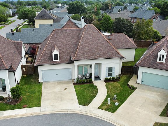 3rd image of 219 Lemongrass Ln
