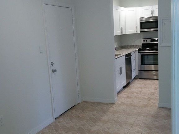 4th image of 5503 Fountain Lake Cir APT A104