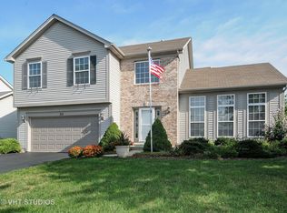 312 Century Dr, Oswego, IL 60543
